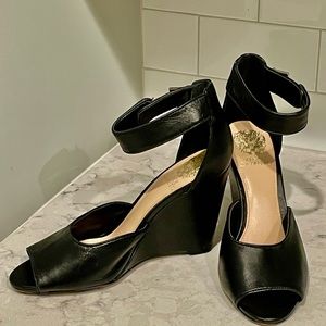 SPRING SALE! NEW LOW PRICE!! Vince Camuto “Marnie” Wedge 🎉